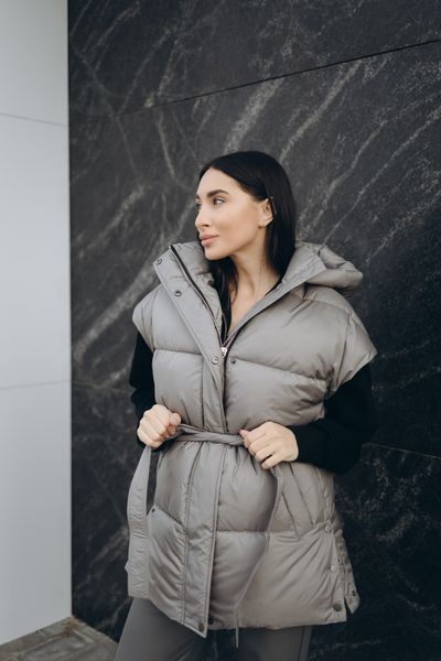 Жіночий жилет Мілана сірого кольору  145-007 фото