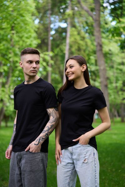 Жіноча чорна бавовняна футболка на ГУРТ жін-чорна фото